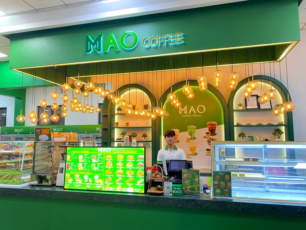 MAO Coffee counter
